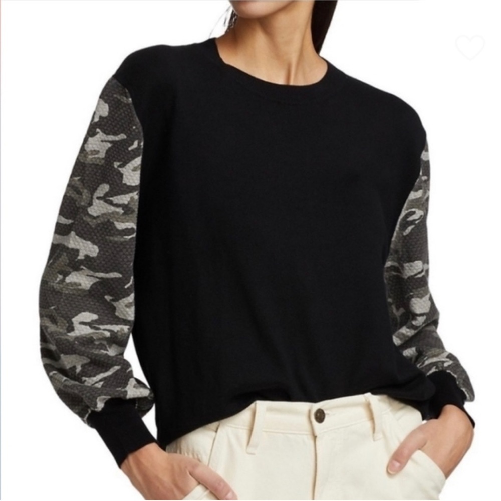 Monrow
Camo Contrast-Sleeve Sweatshirt NWT size M
